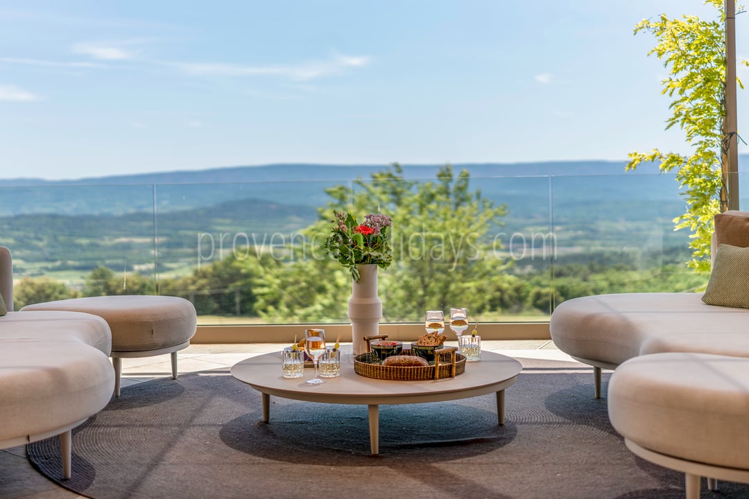 20 - Eden-en-Provence: Villa: Exterior