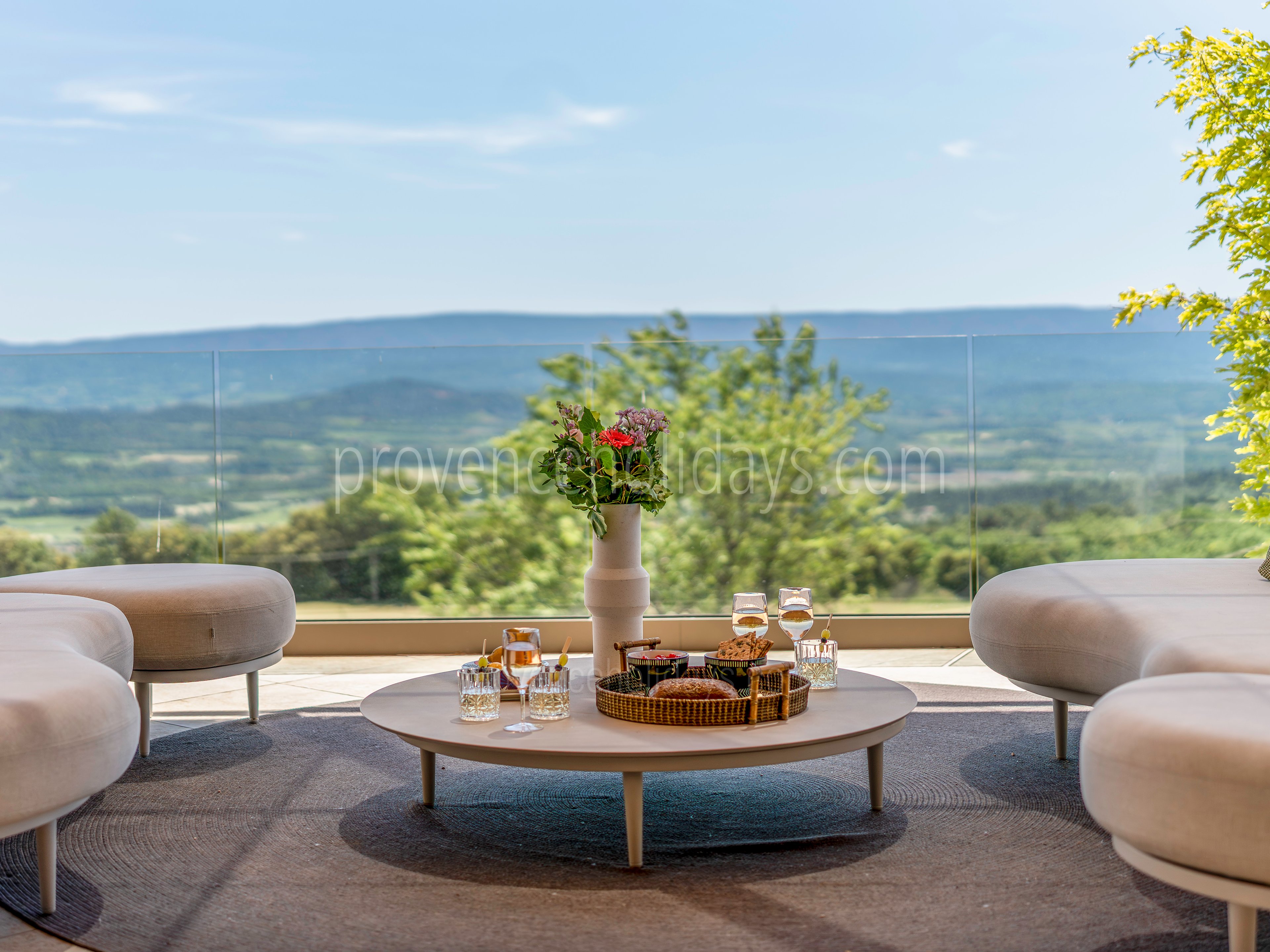 20 - Eden-en-Provence: Villa: Exterior