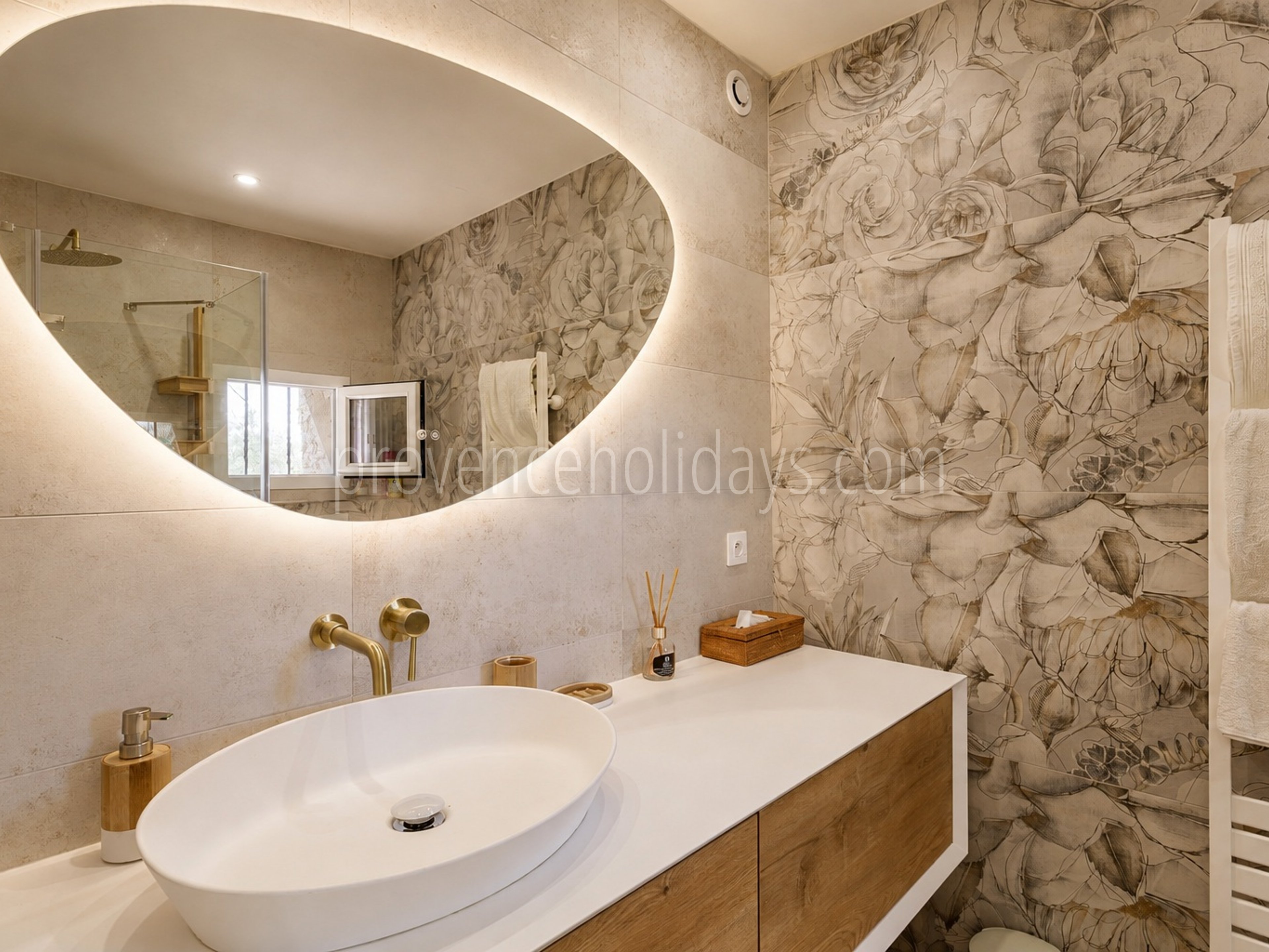 14 - Villa Caleous: Villa: Bathroom