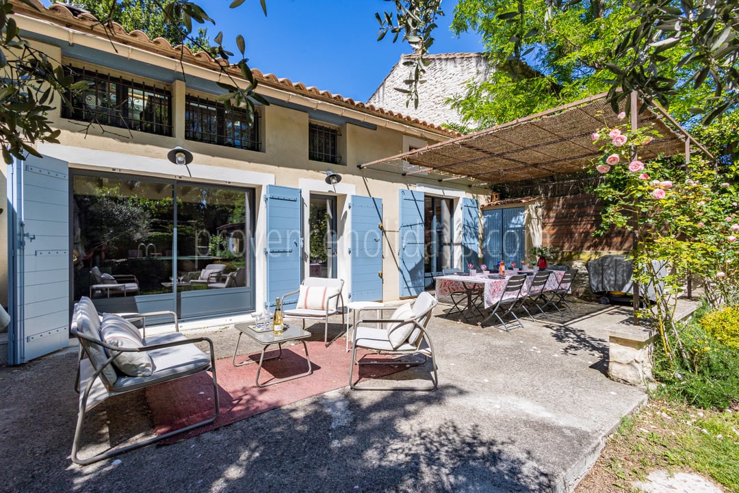 62 - L\'Atelier Provençal: Villa: Exterior