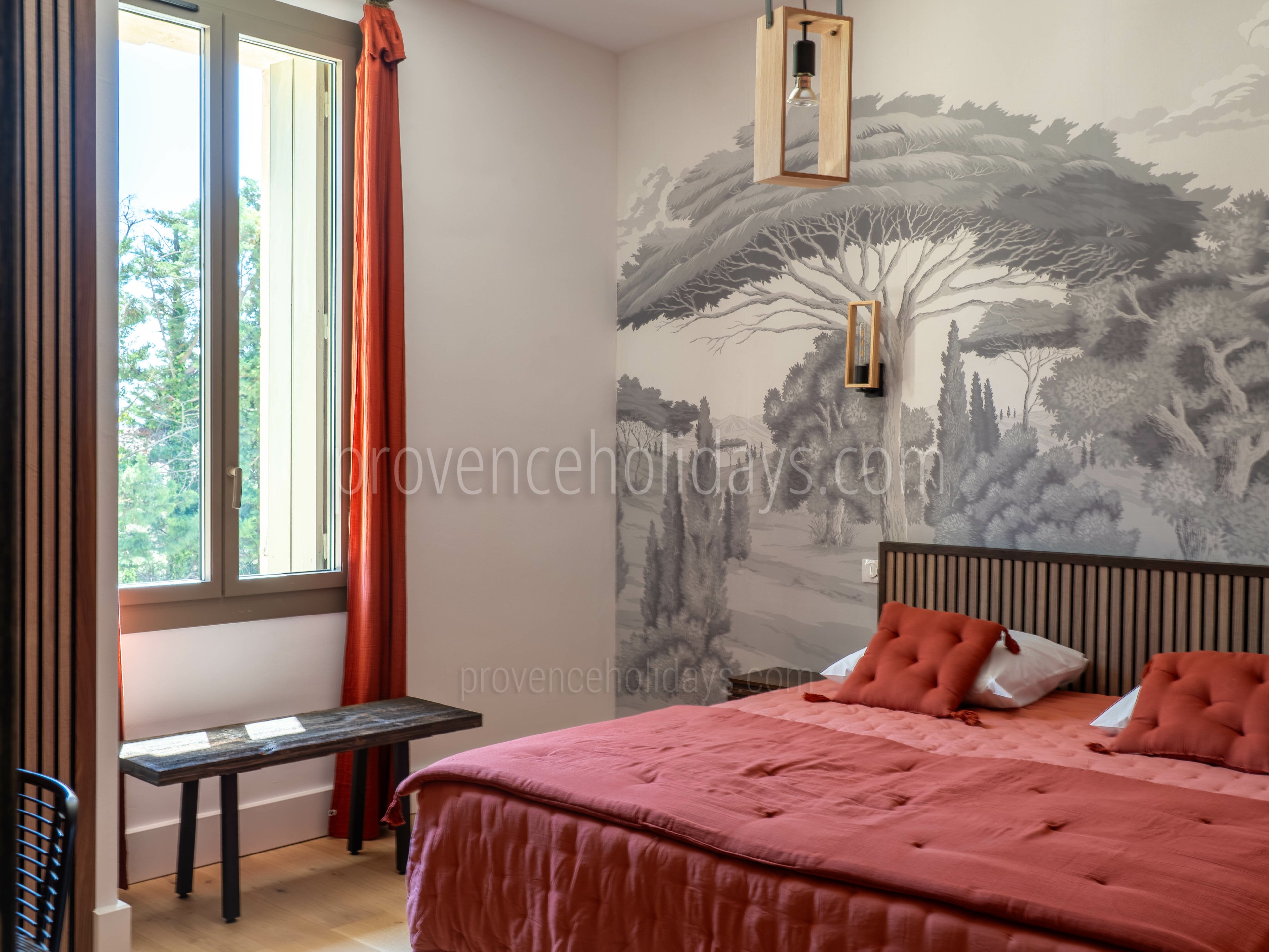 46 - Bastide Leontin: Villa: Bedroom