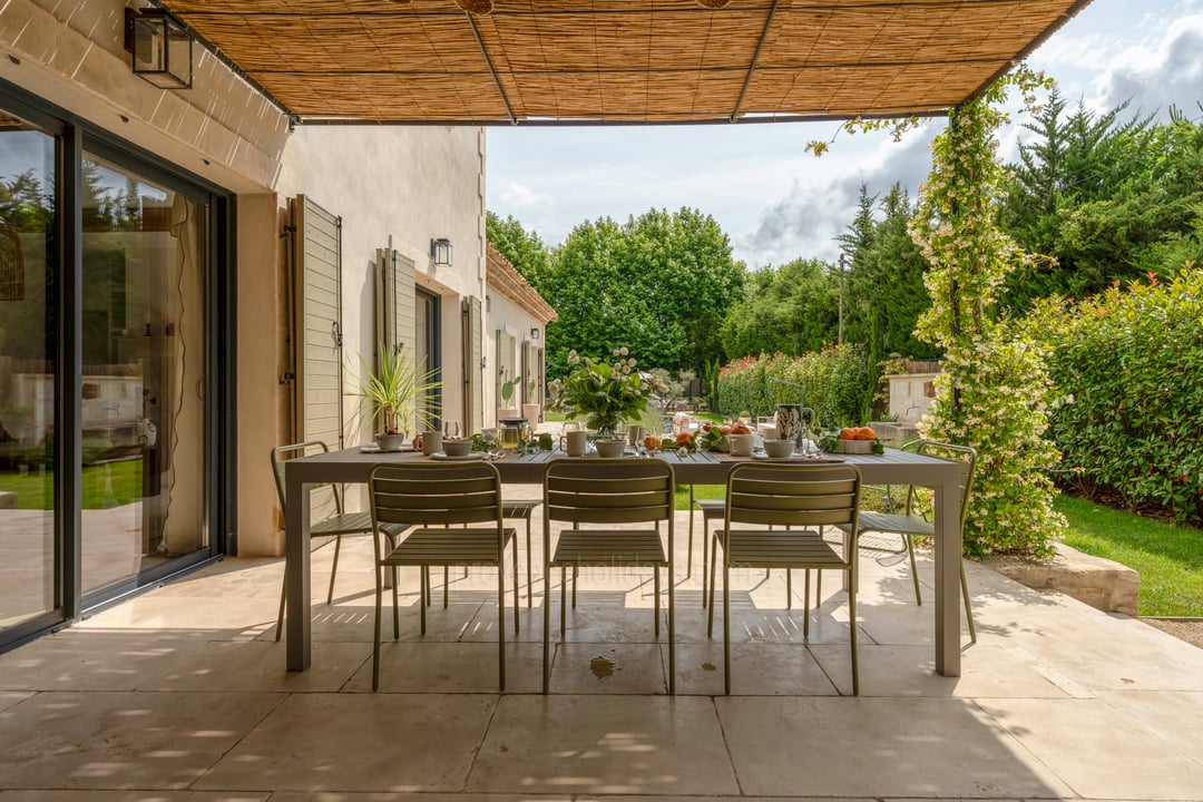 3 - Villa Alma: Villa: Exterior