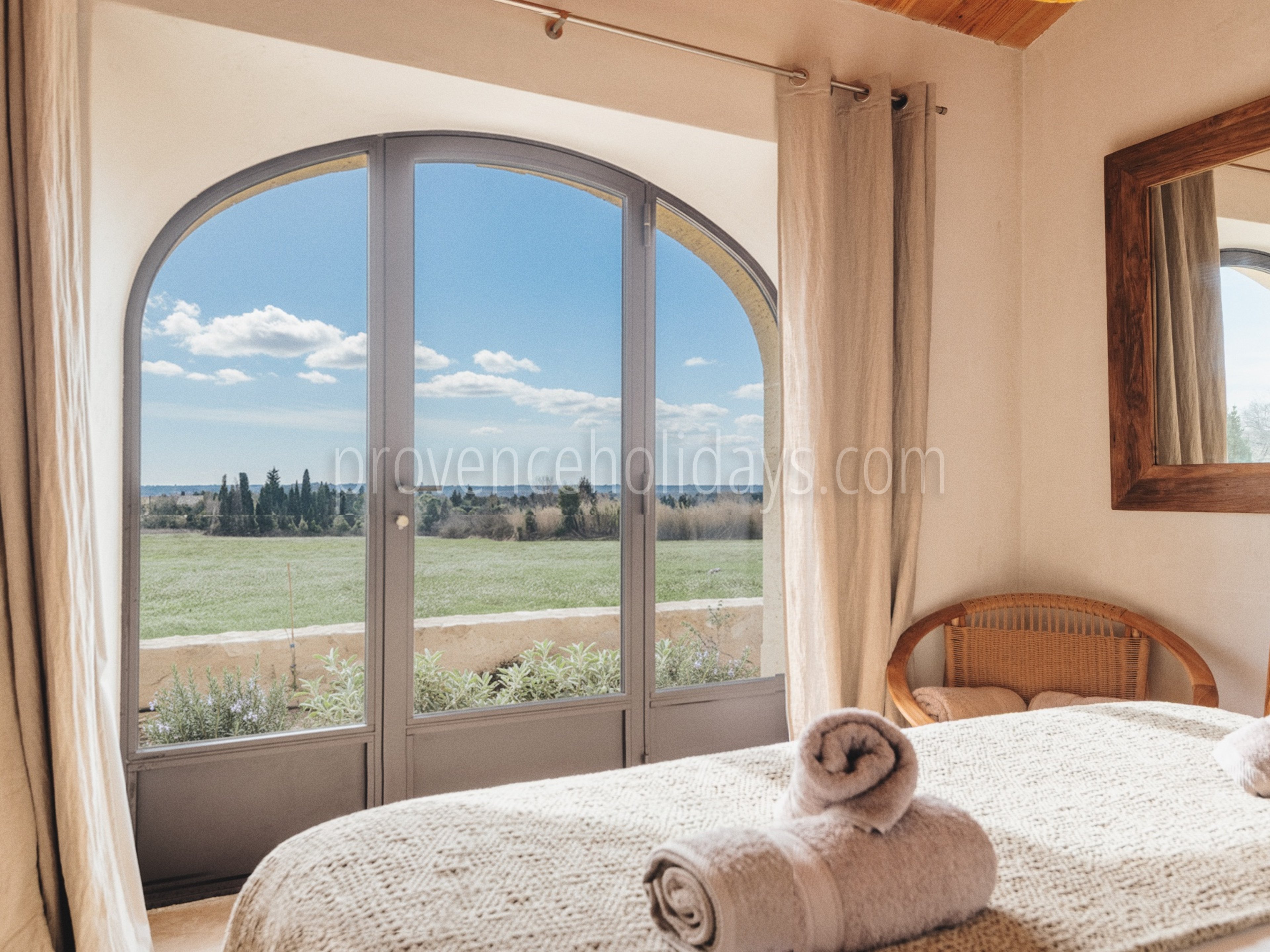 75 - Mas Calisson: Villa: Bedroom