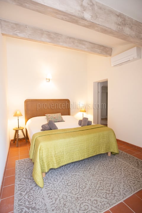 15 - Villa Secrète : Villa: Bedroom