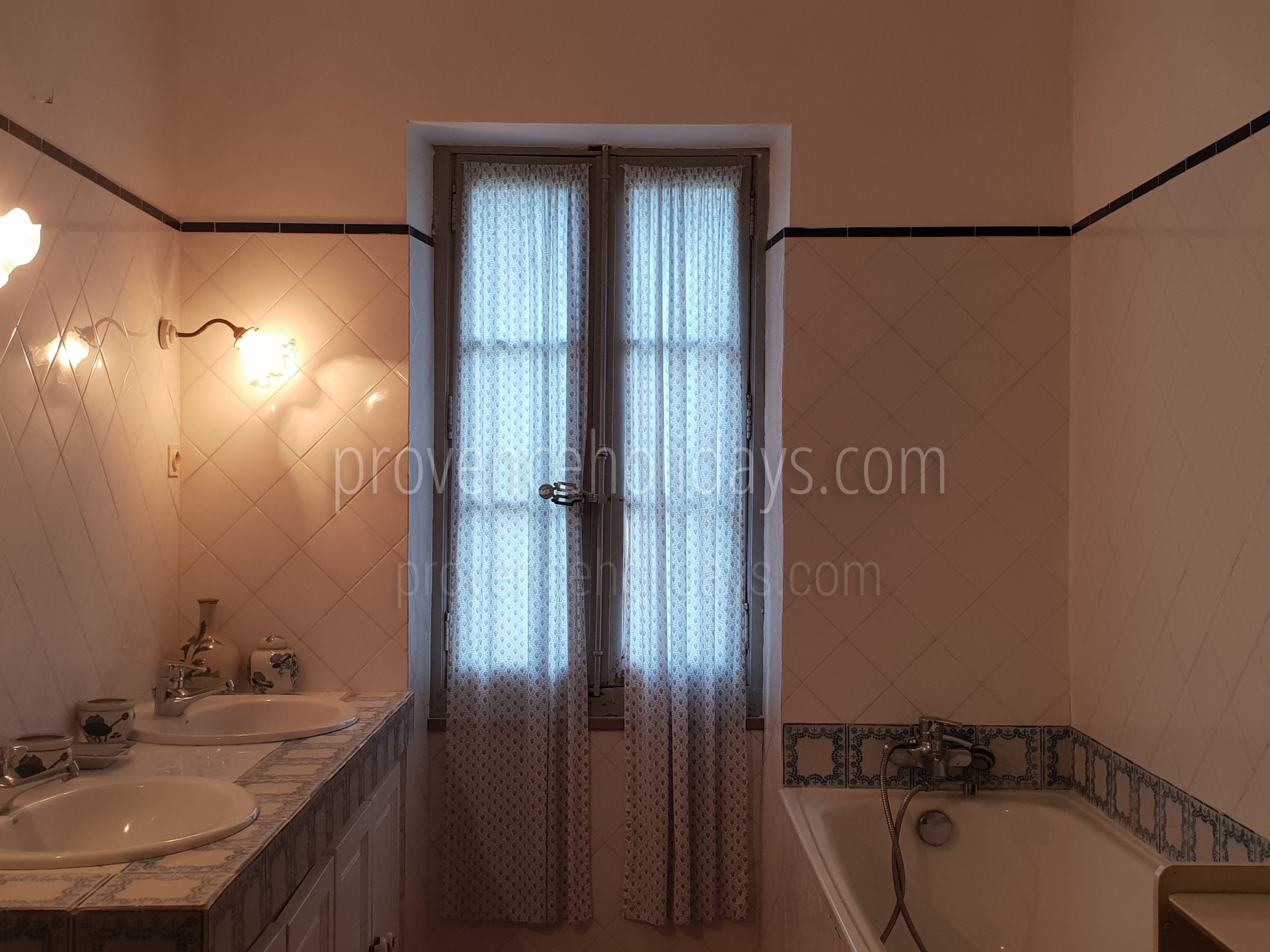 44 - Chez Christelle: Villa: Bathroom