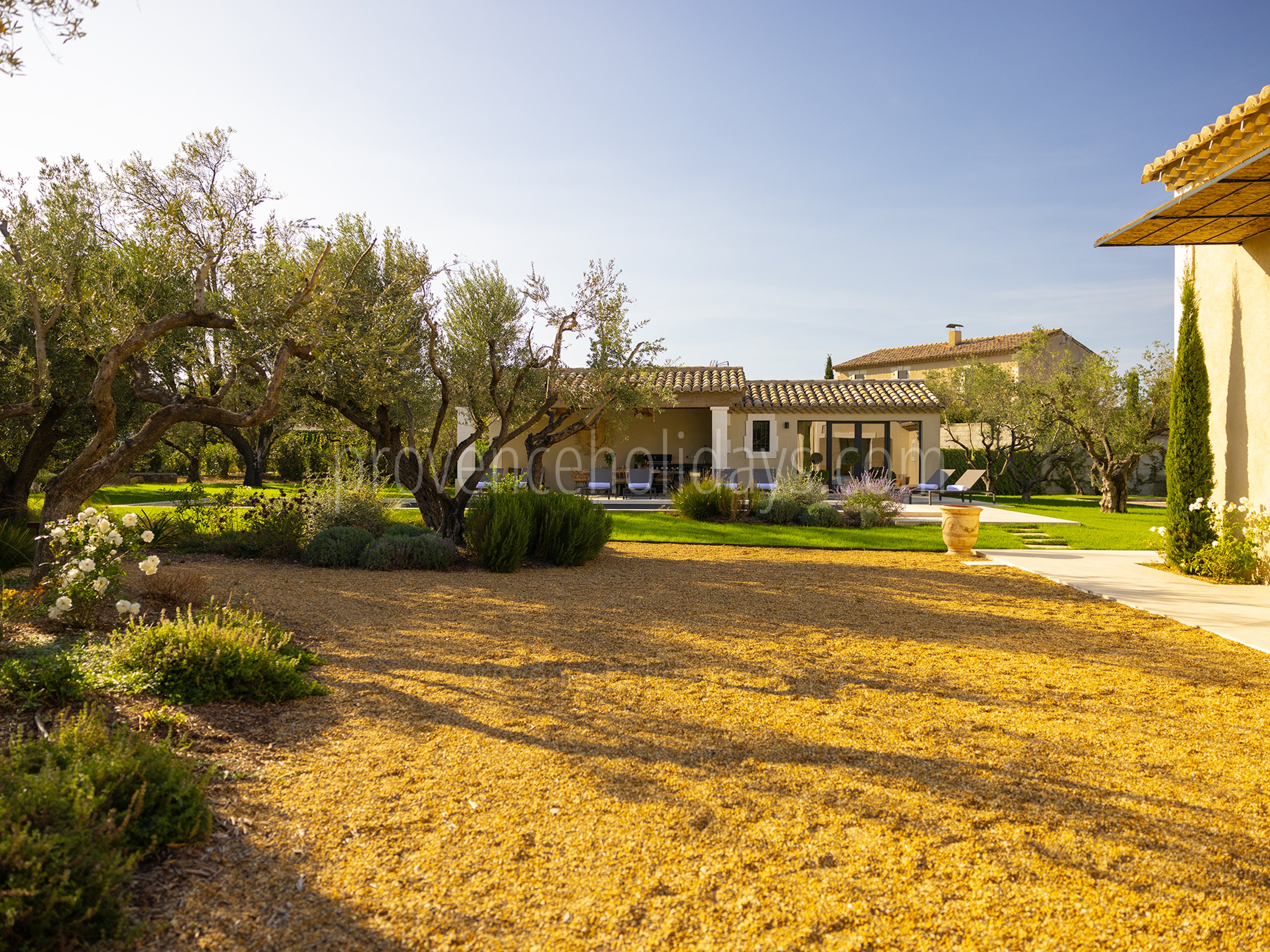 37 - Mas Leonie: Villa: Exterior