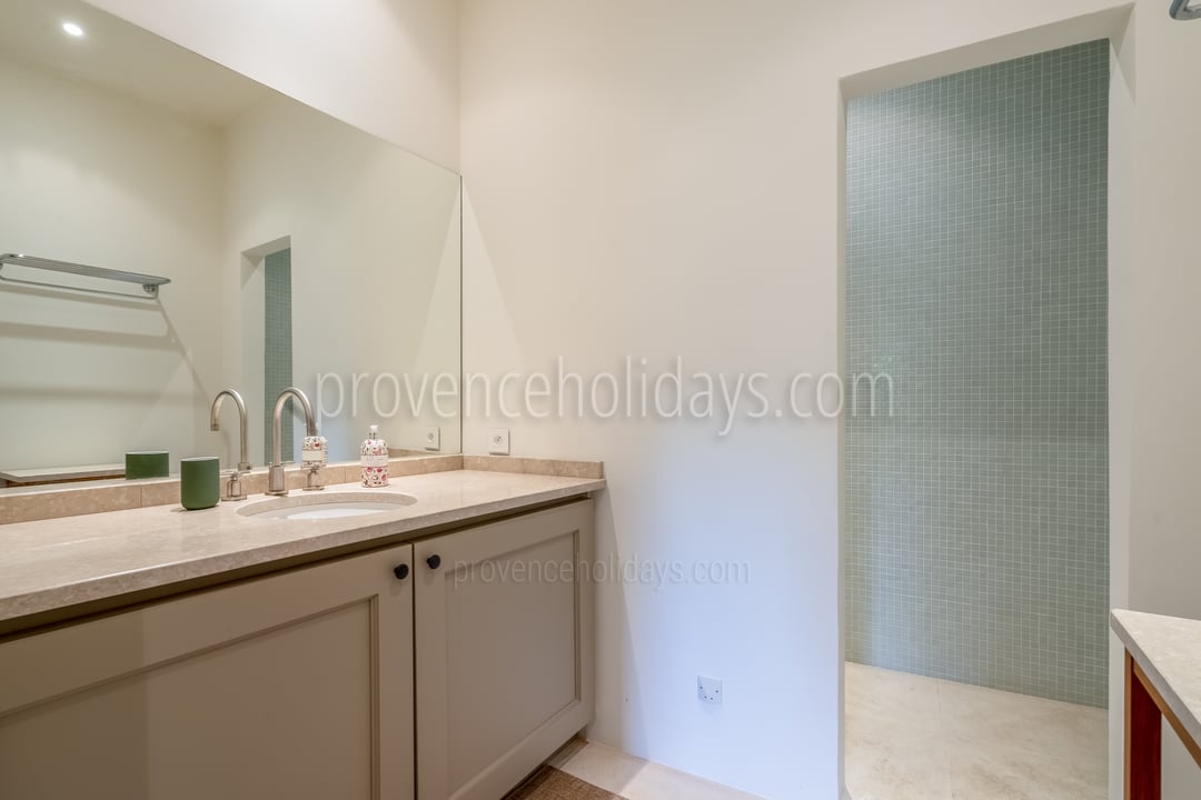 51 - La Bastide des Sources: Villa: Bathroom