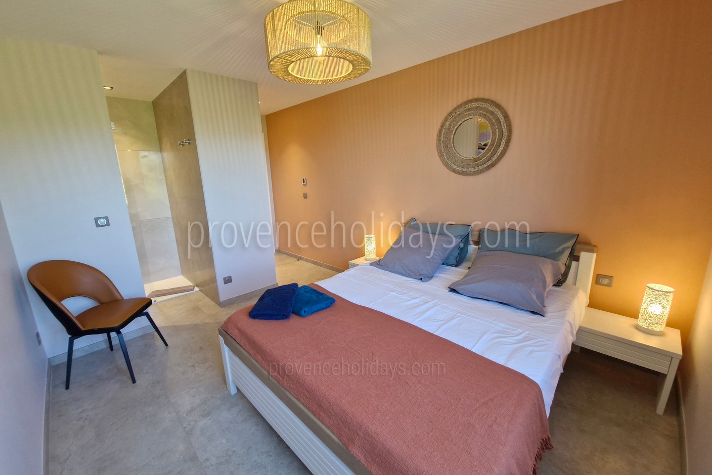 7 - Villa Issa: Villa: Bedroom
