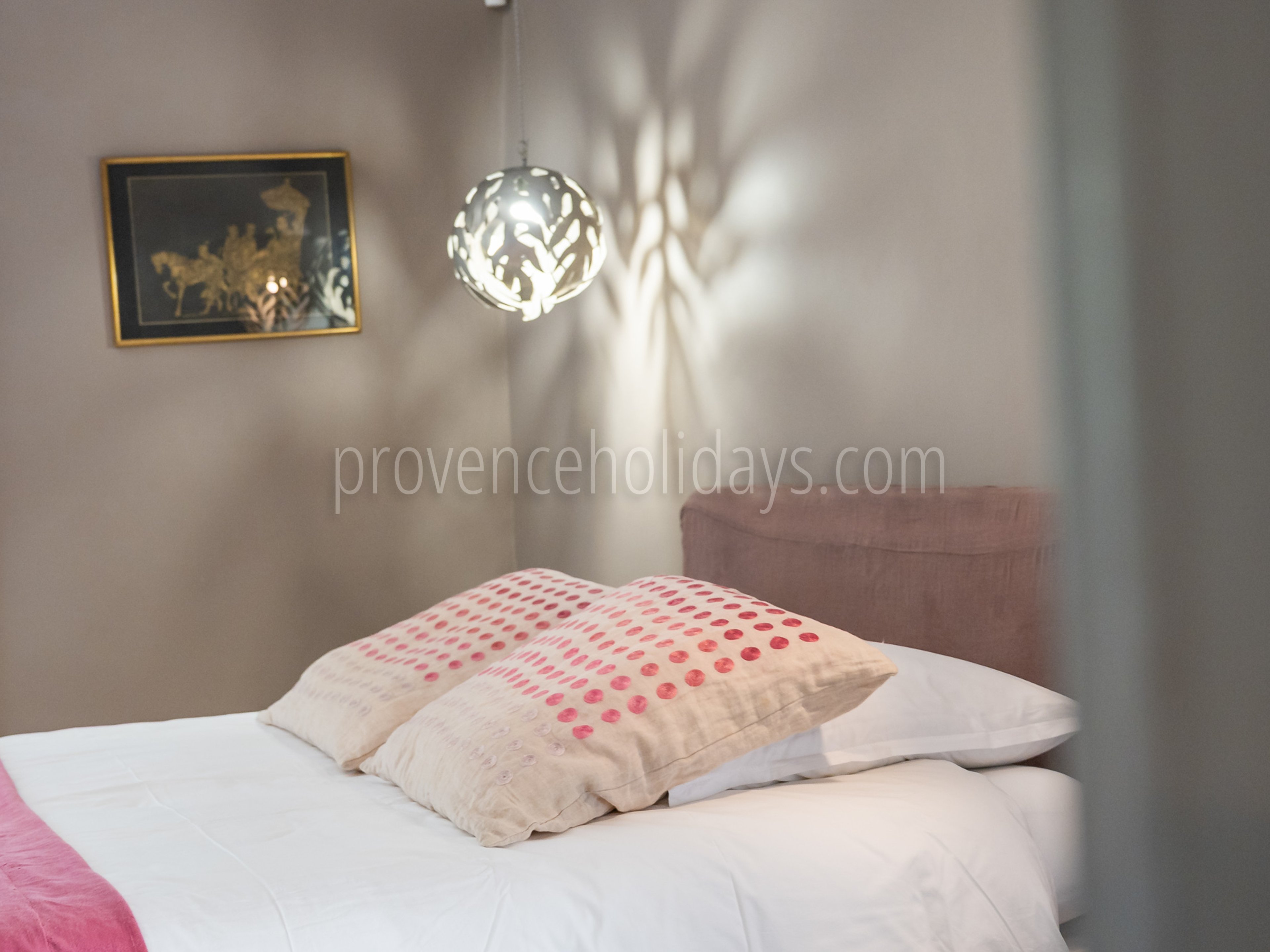 17 - Le Mas aux Gargouilles: Villa: Bedroom