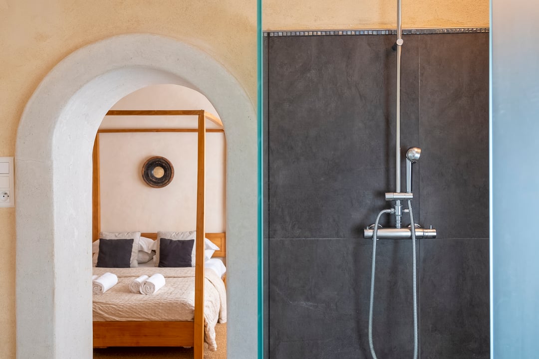 19 - Bastide de Joucas: Villa: Bathroom