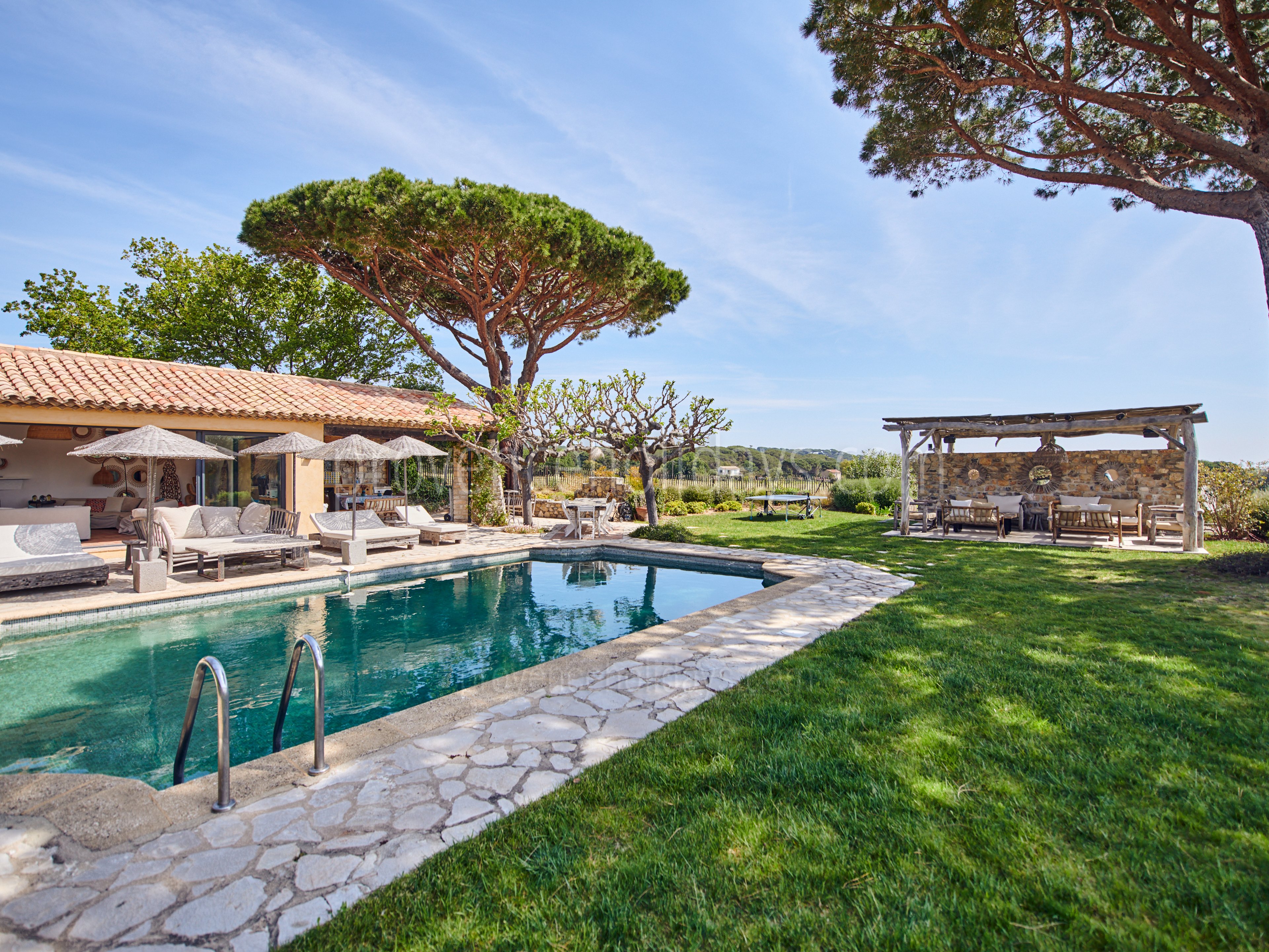 19 - Mas Spinelle: Villa: Exterior