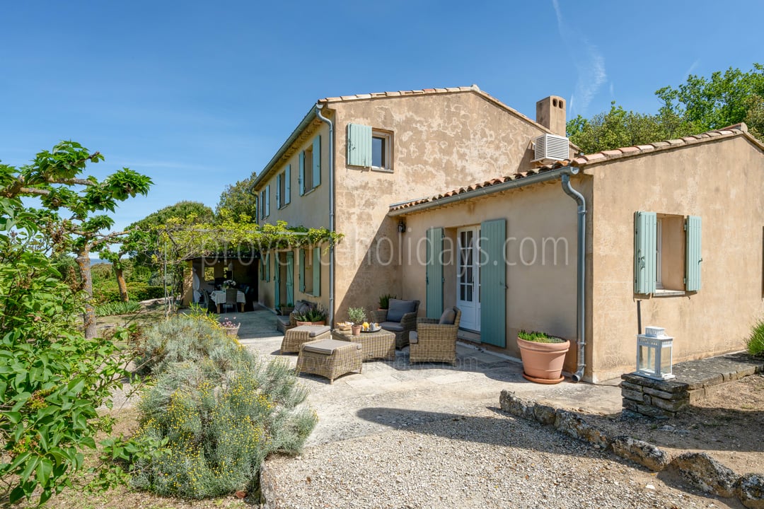 25 - Le Mas des Proles: Villa: Exterior