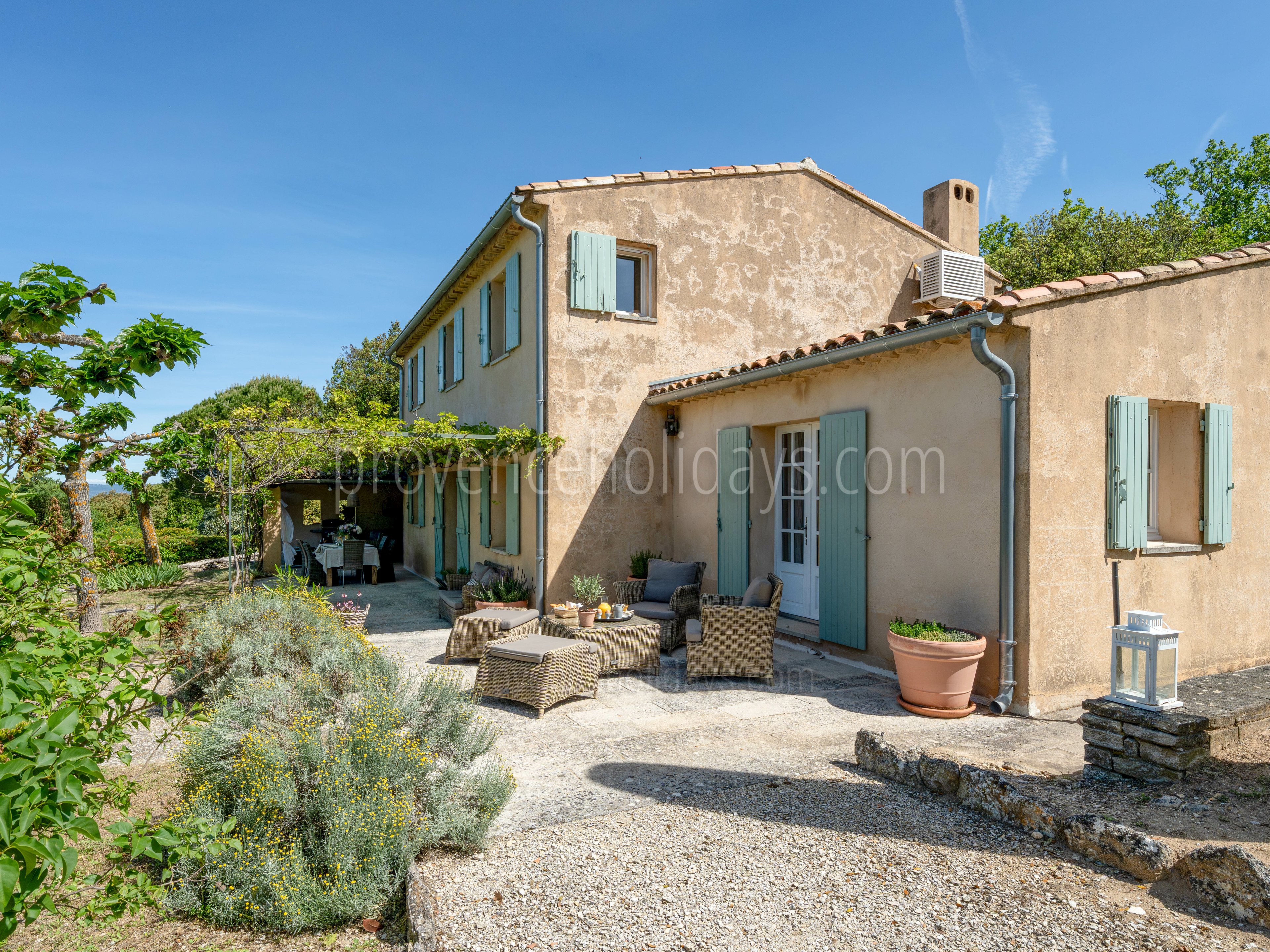 25 - Le Mas des Proles: Villa: Exterior
