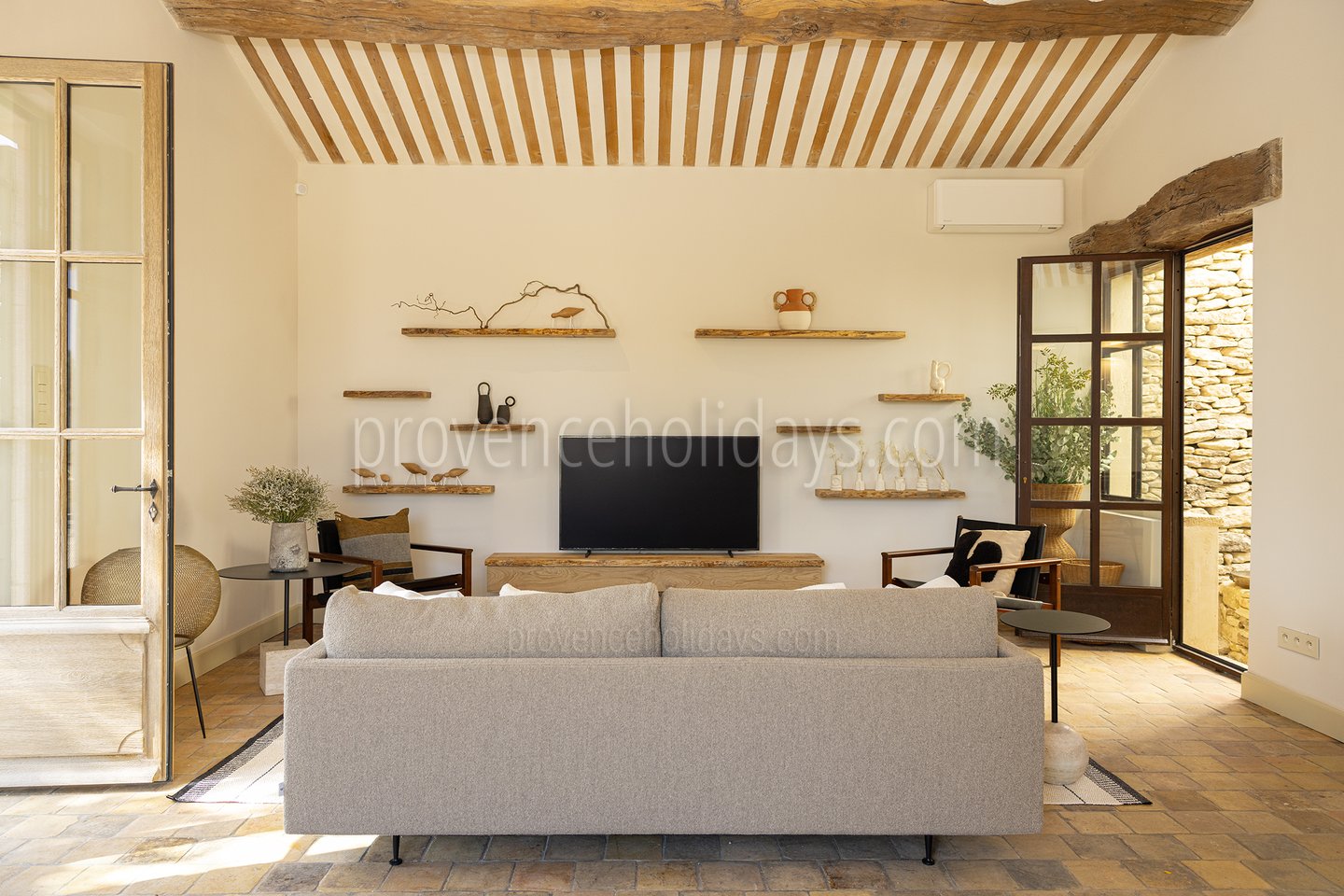 2 - Mas du Rocher: Villa: Interior