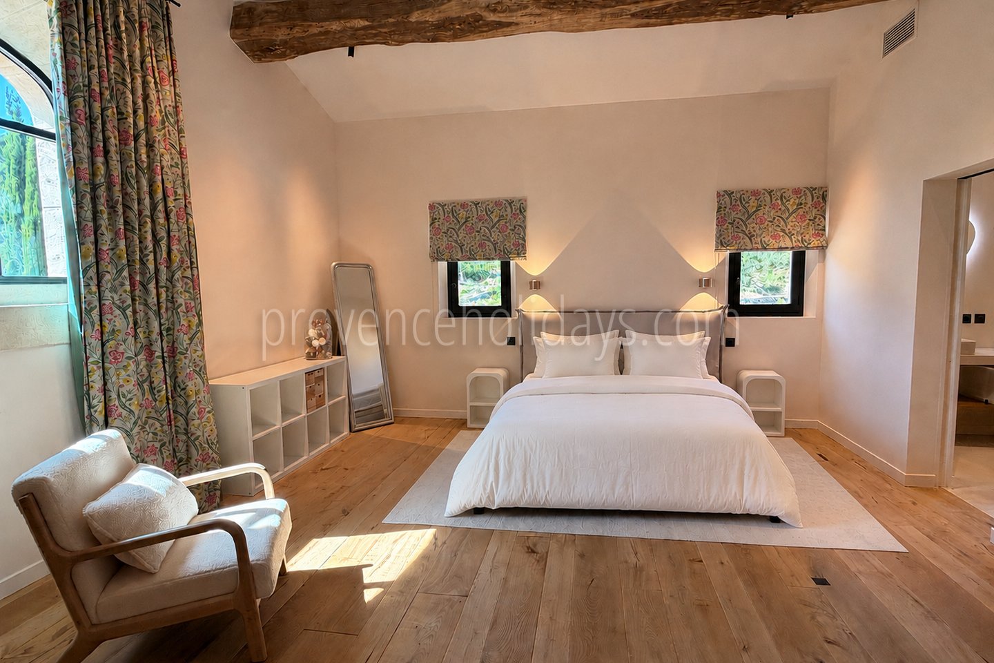 78 - Le Loup des Alpilles: Villa: Bedroom