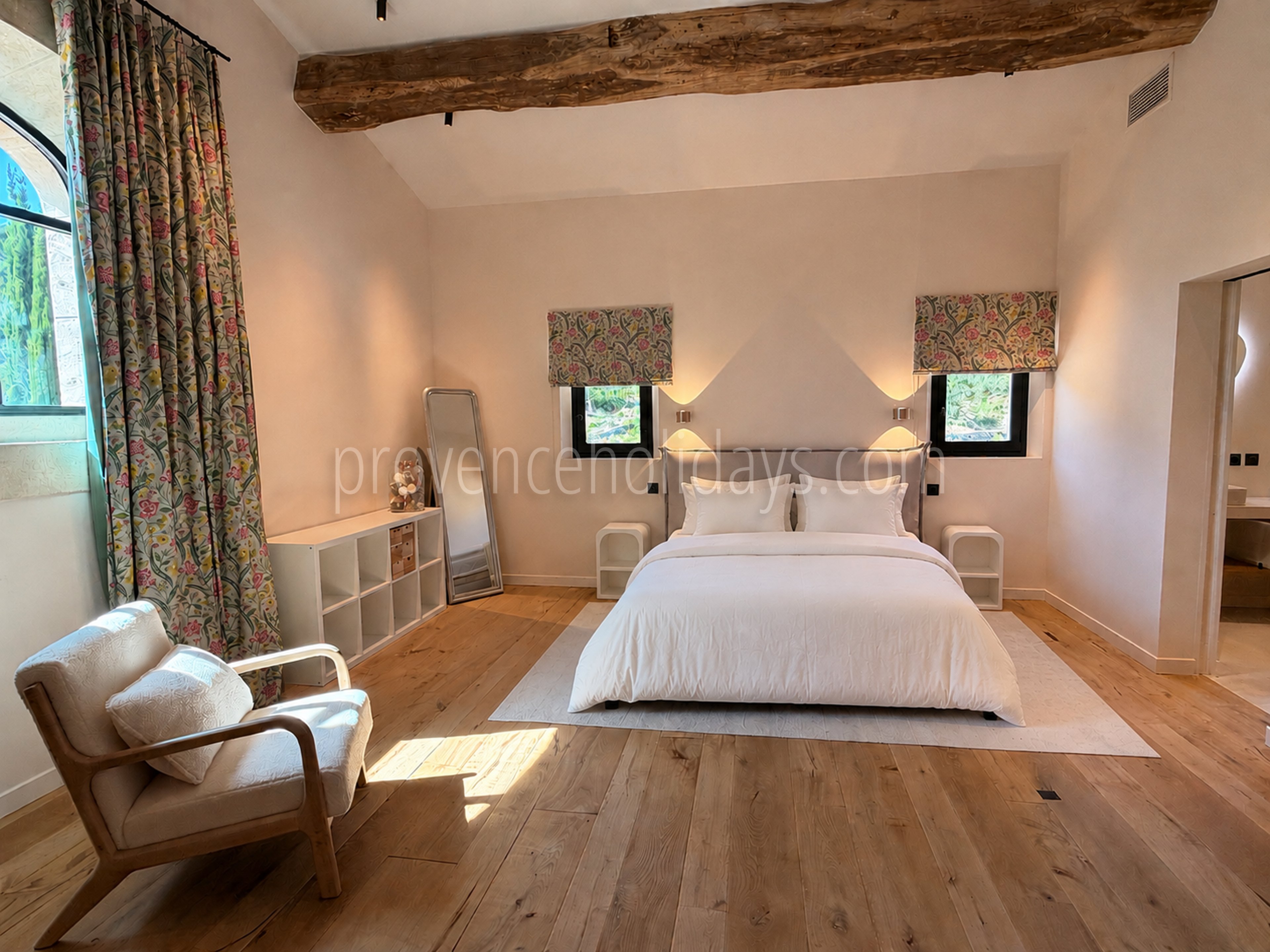 78 - Le Loup des Alpilles: Villa: Bedroom