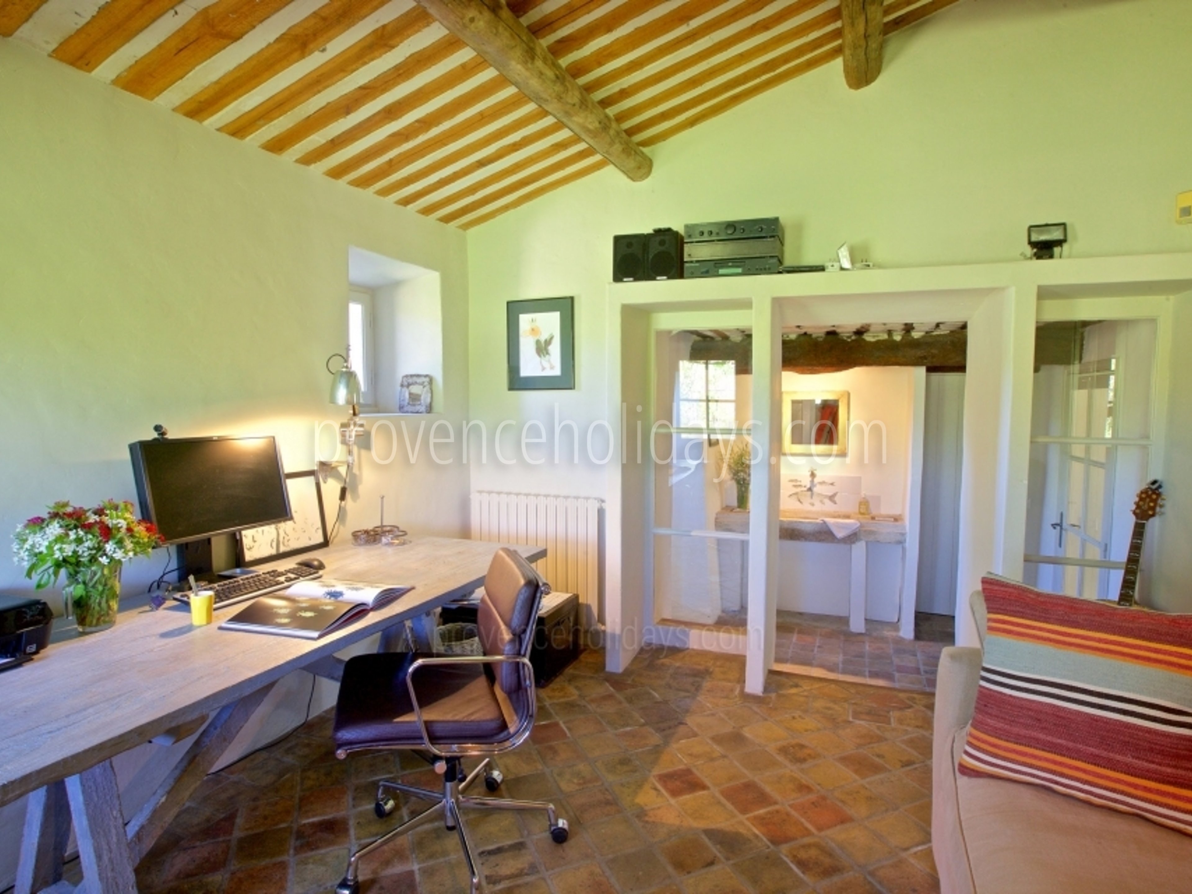 64 - Mas des Lavandes: Villa: Interior