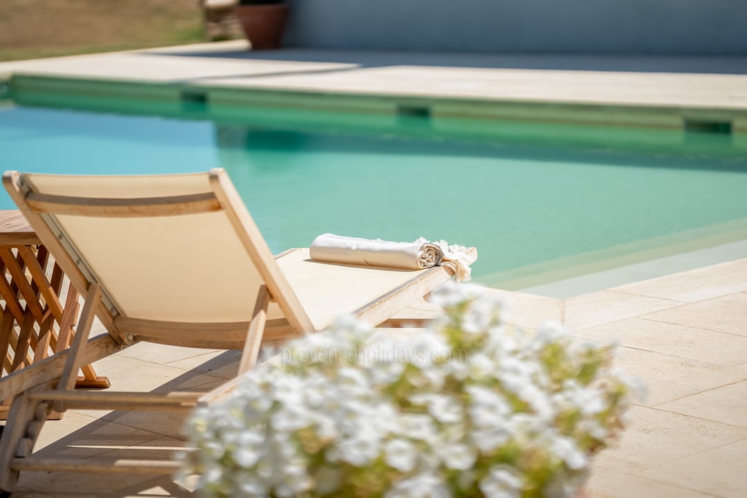 Luxury property with a heated pool near Oppède 5 - Mas des Vignobles: Villa: Exterior