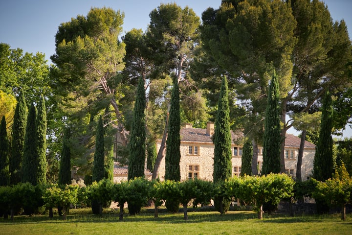 22 - Château de Luberon: Villa: Exterior