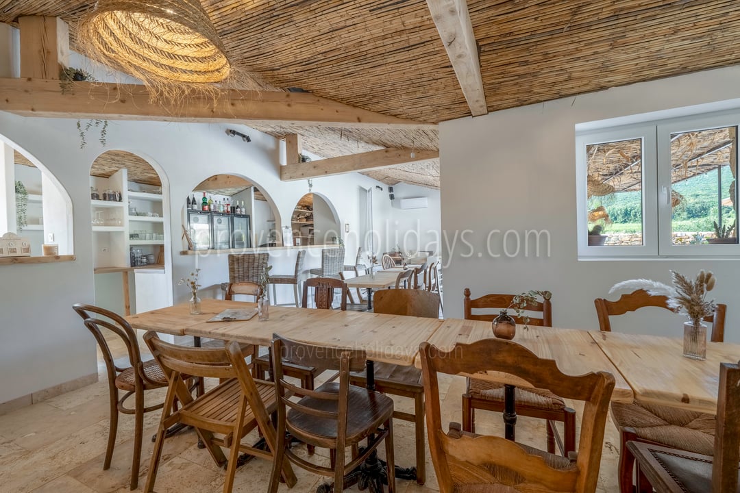 26 - La Bohème: Villa: Interior