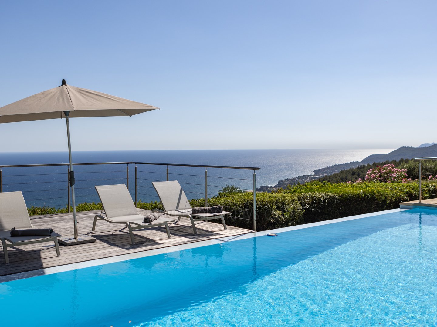 70 - La Villa du Var: Villa: Pool