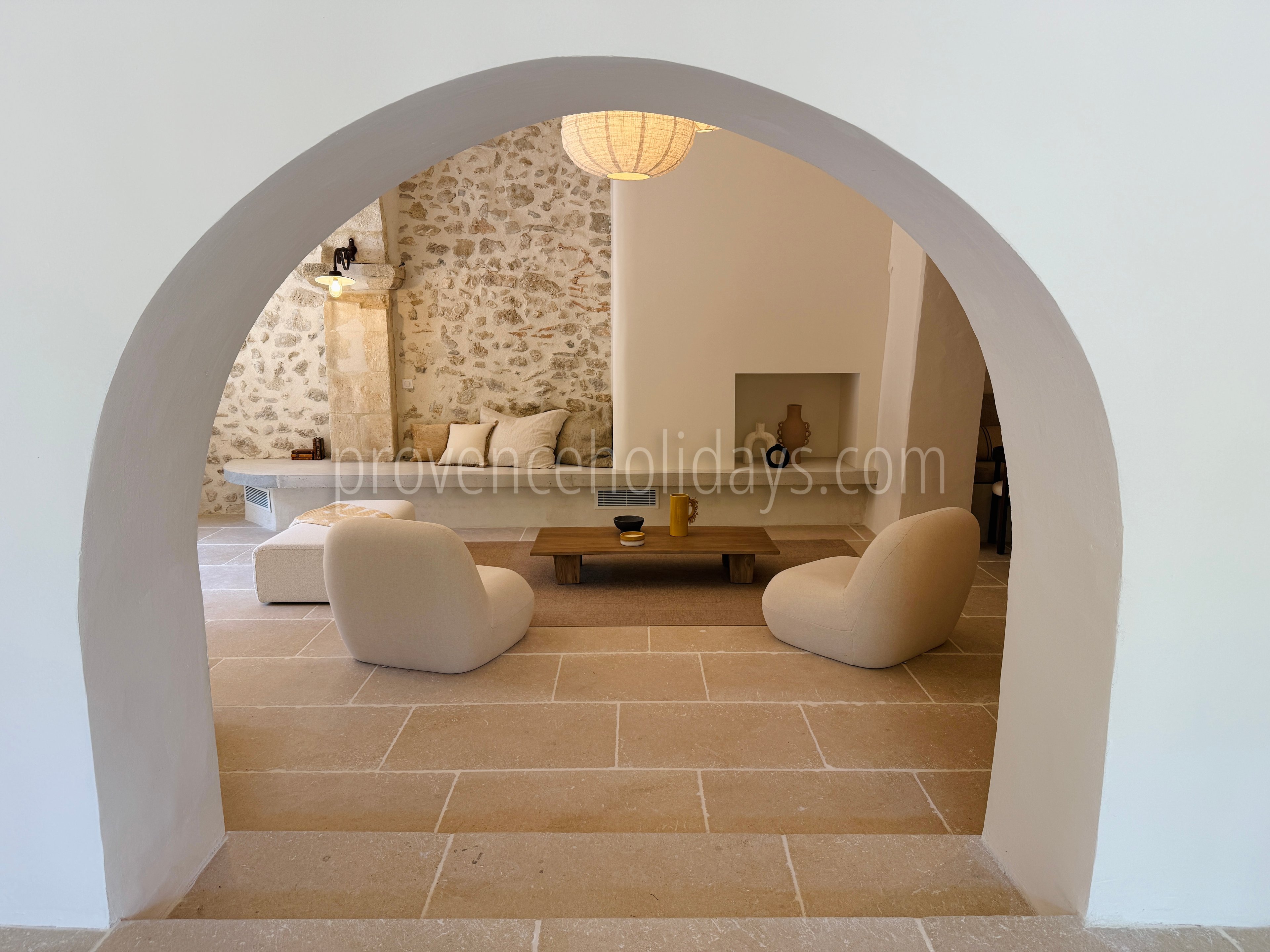 10 - Renovated farmhouse on the outskirts of Eygalières: Villa: Interior