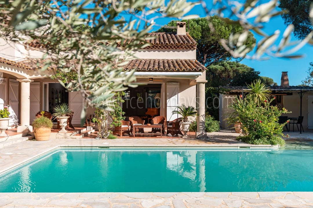 26 - Villa avec maison d’invités à Grimaud: Villa: Pool