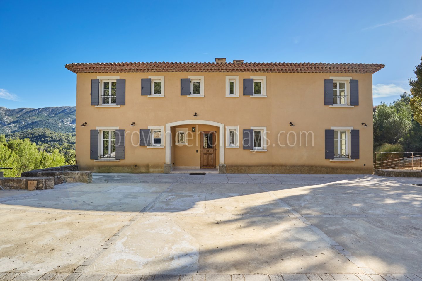 38 - À l\'Ombre de Cézanne: Villa: Exterior