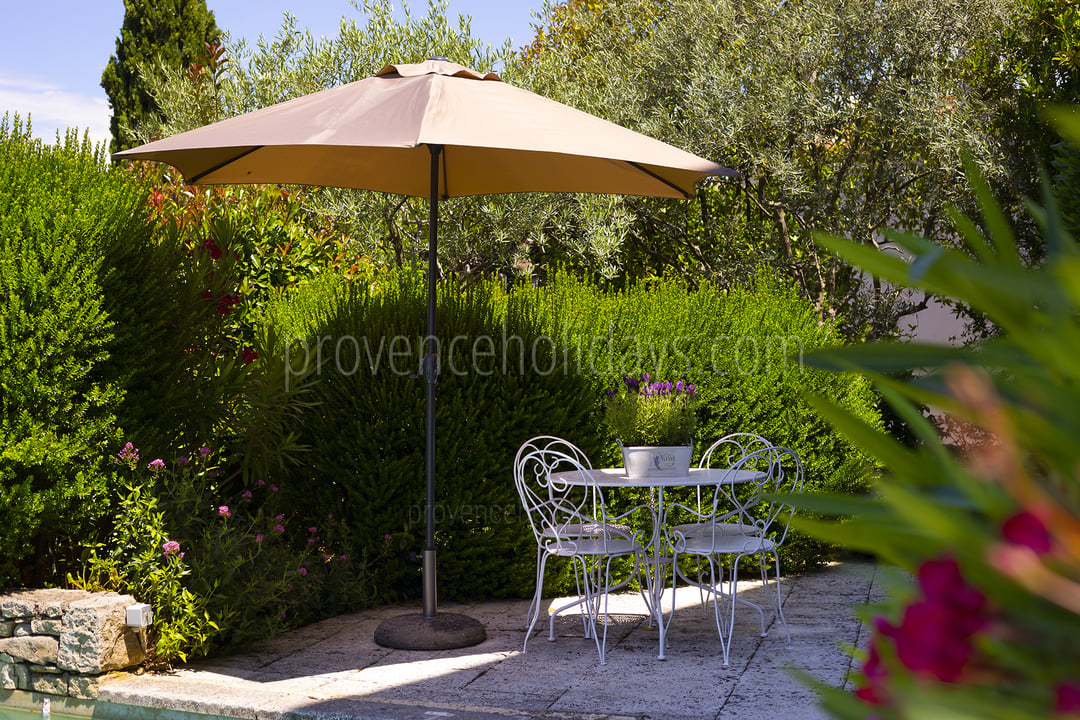 17 - Villa Luberon: Villa: Exterior