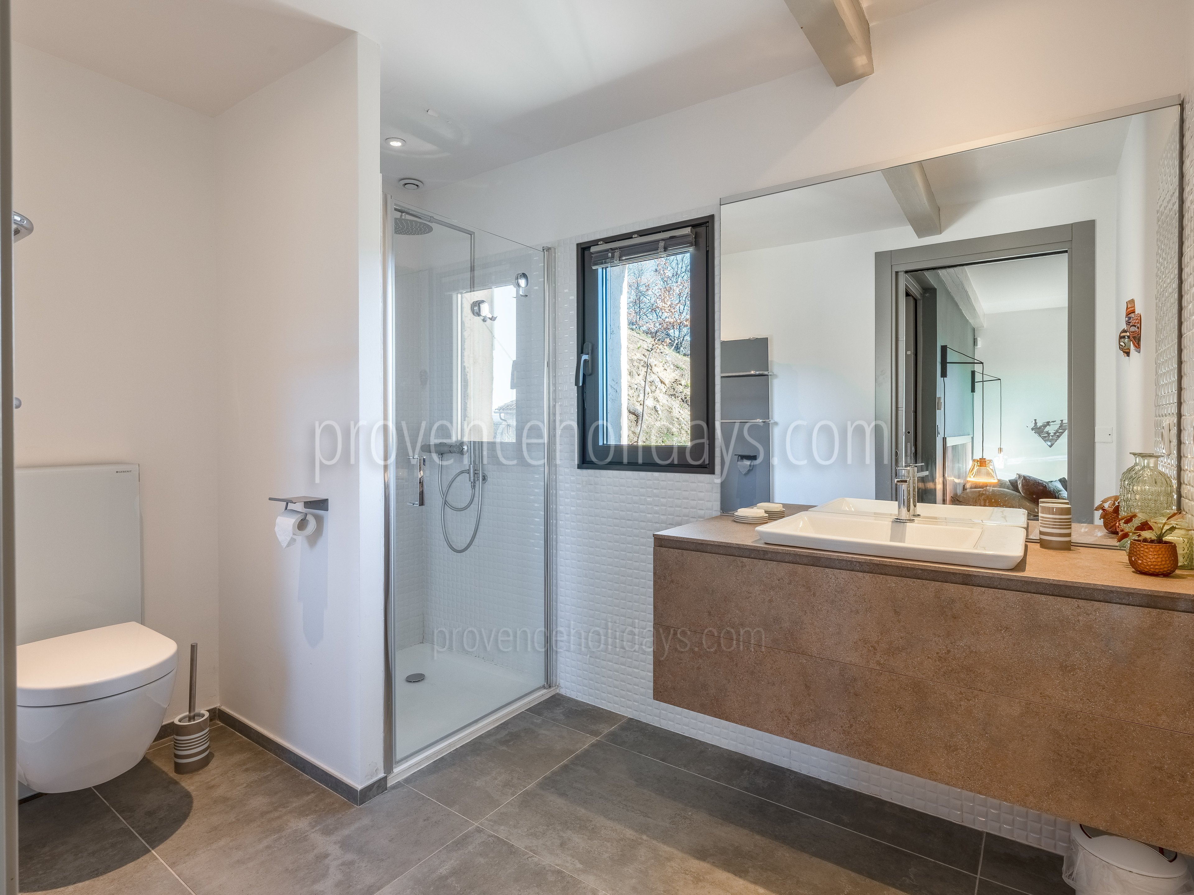 32 - Domaine de la Bouisse: Villa: Bathroom