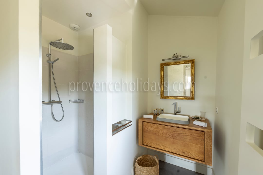 21 - Le Domaine de L\'Or Vert: Villa: Bathroom