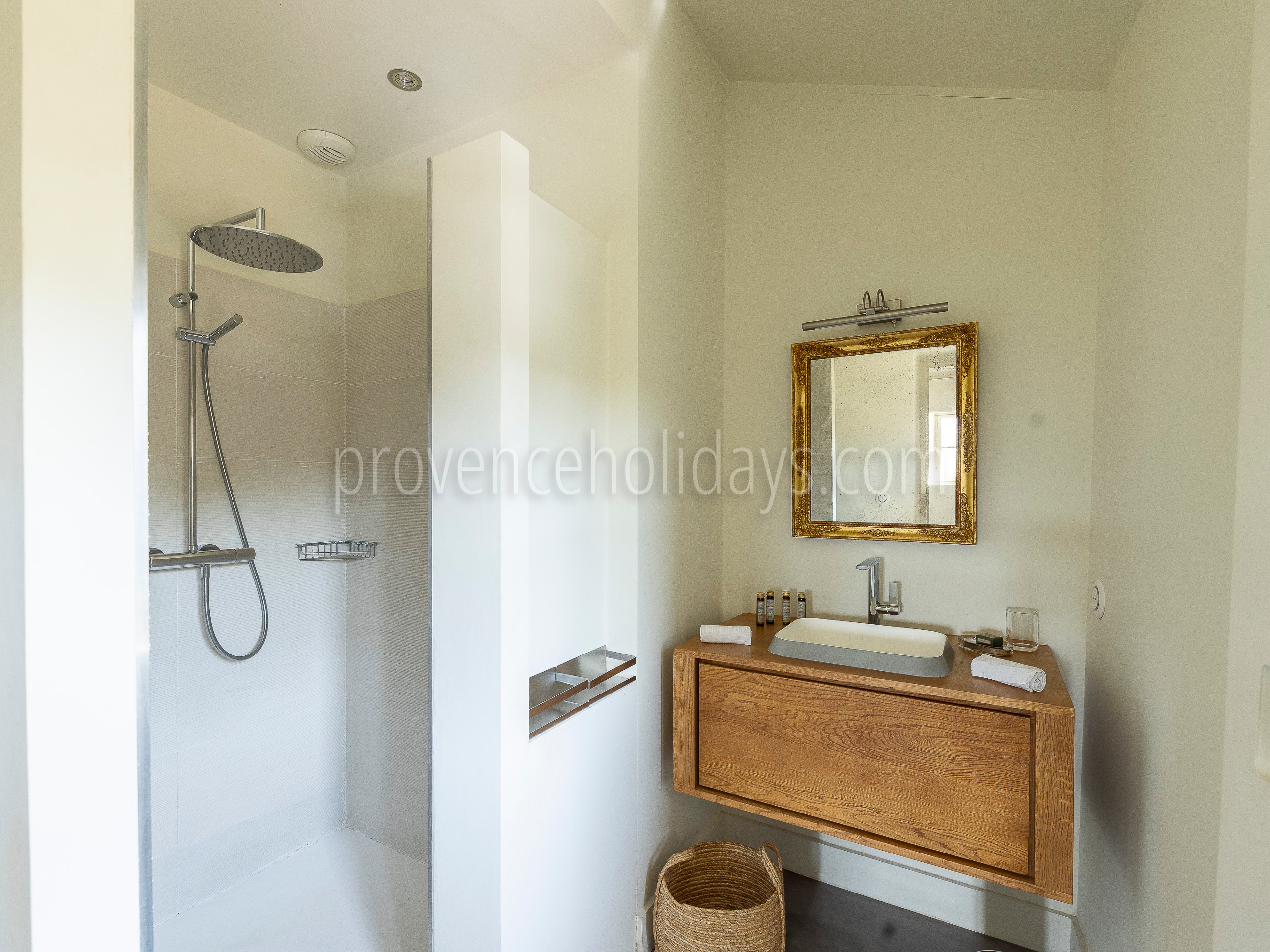21 - Le Domaine de L\'Or Vert: Villa: Bathroom