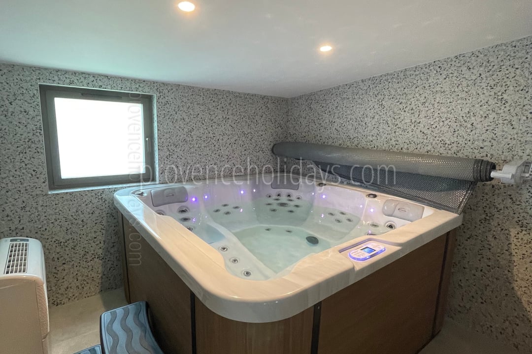 74 - Bastide Leontin: Villa: Interior