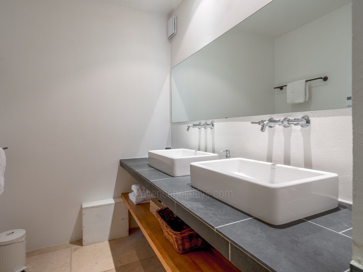 46 - Le Mas des Vignes: Villa: Bathroom