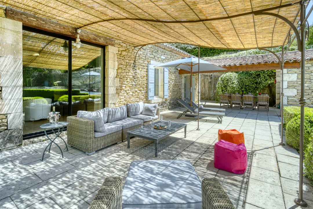 5 - Les Terrasses de Gordes: Villa: Exterior