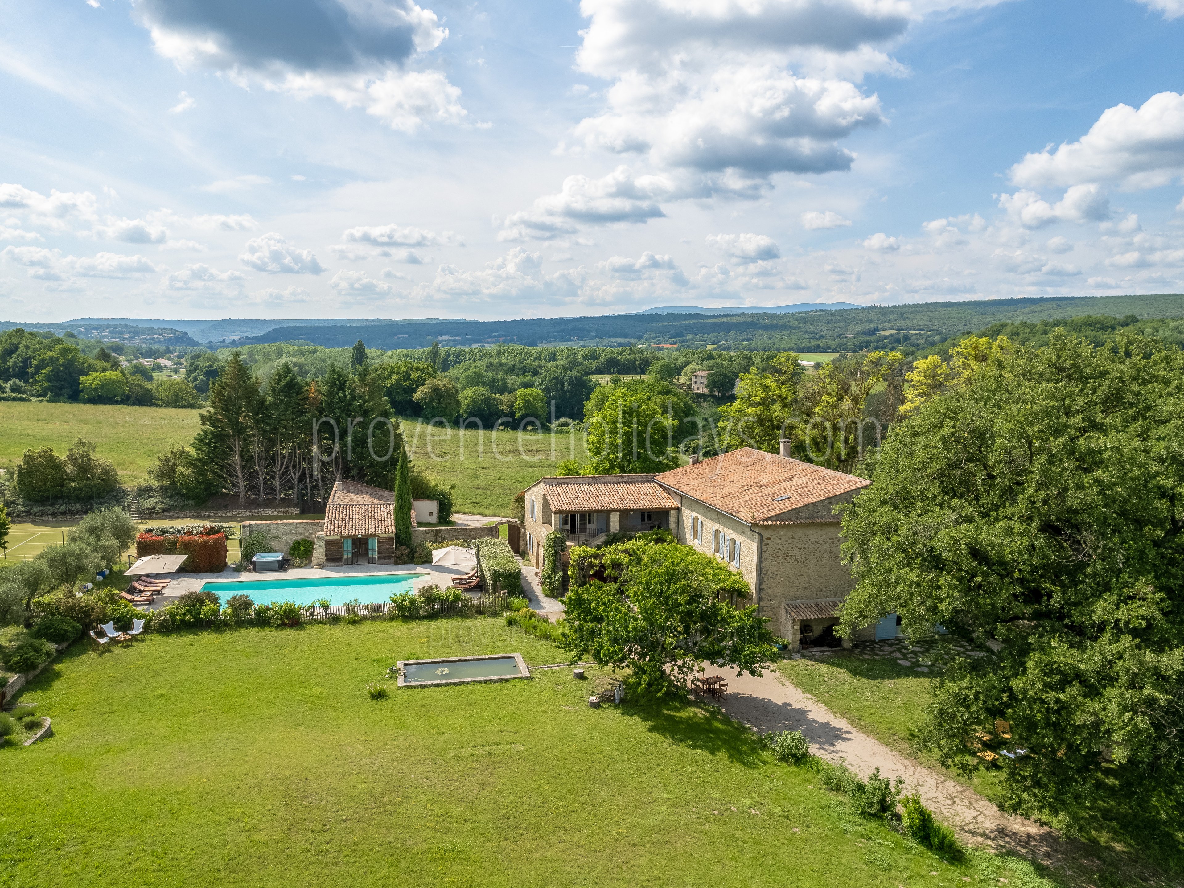 9 - La Bastide Neuve: Villa: Exterior