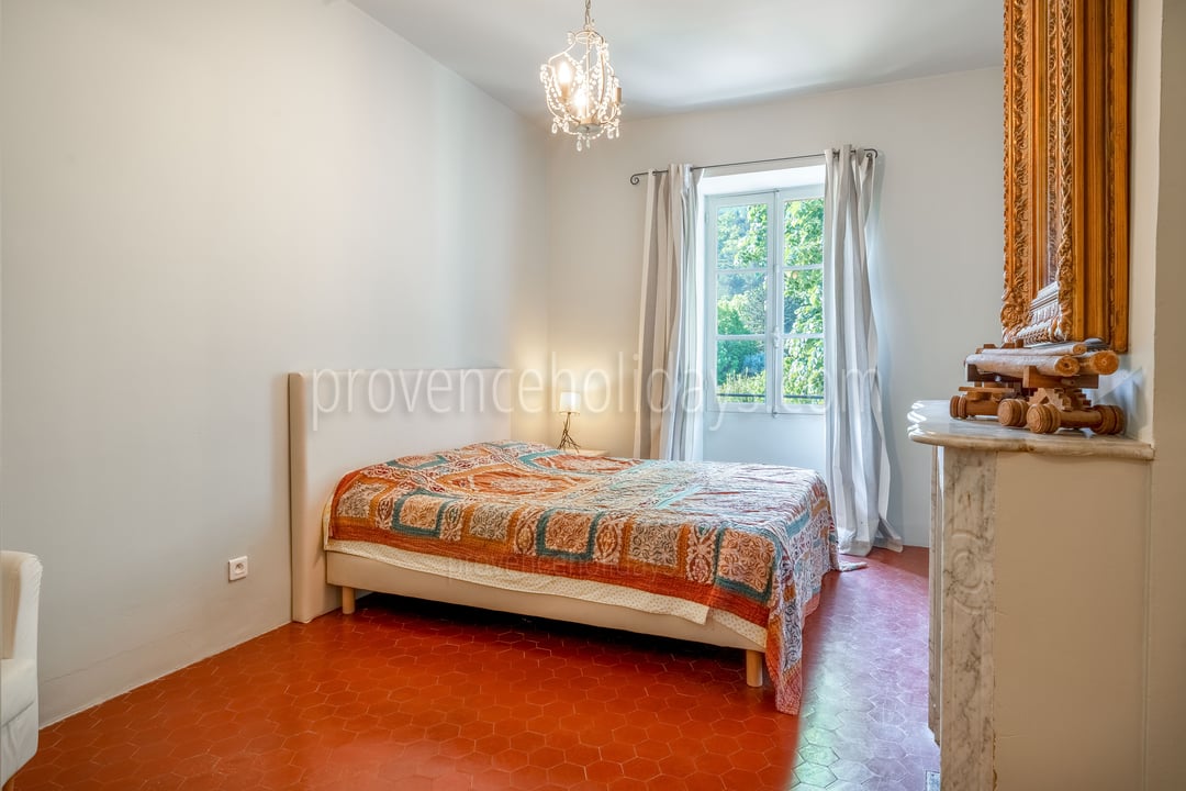 8 - Mas du Cours: Villa: Bedroom