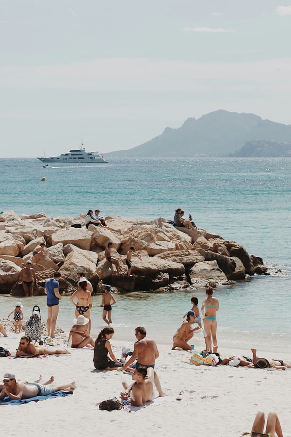 beaches in provence