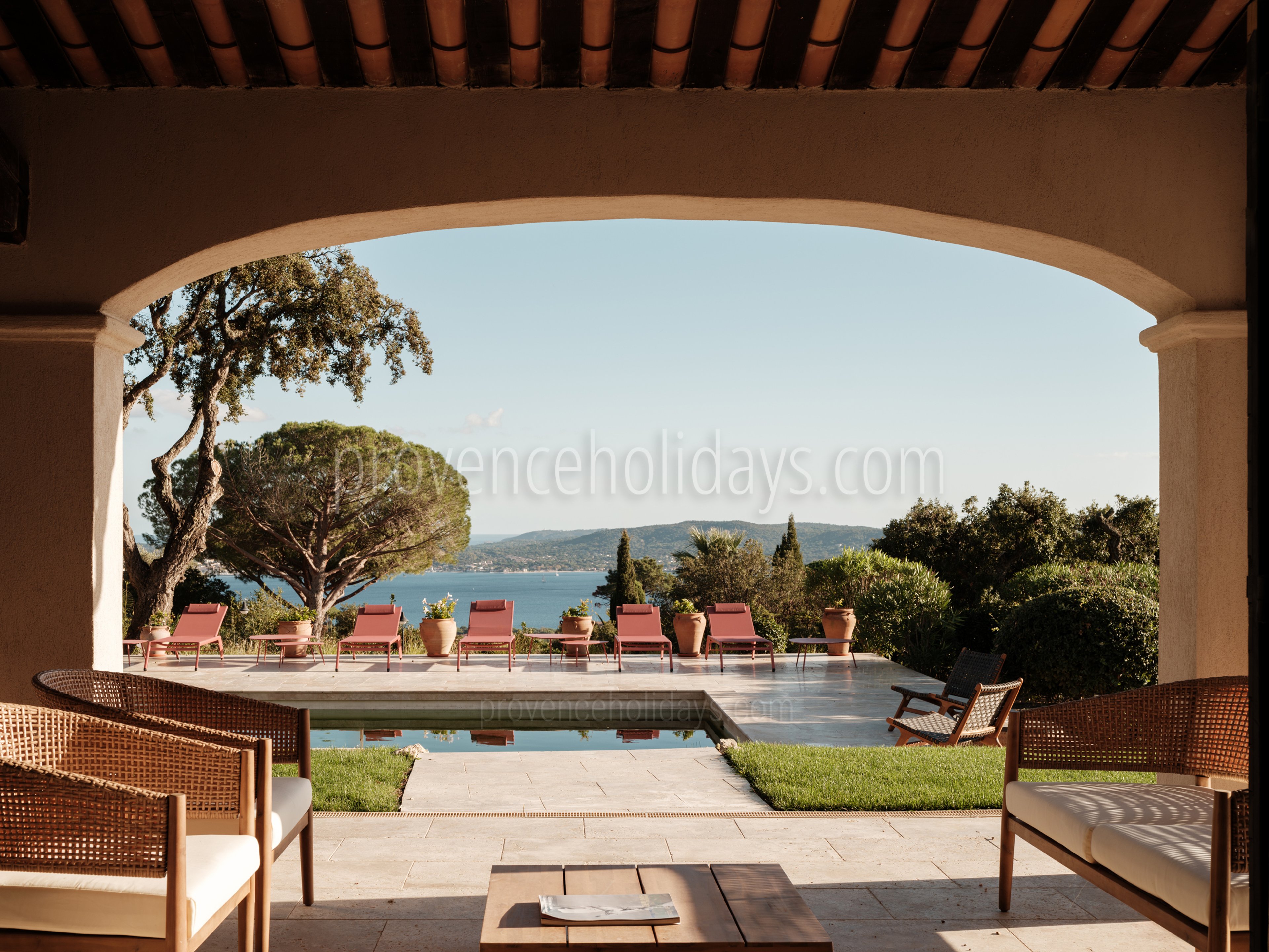 3 - Villa Hautvallon: Villa: Exterior
