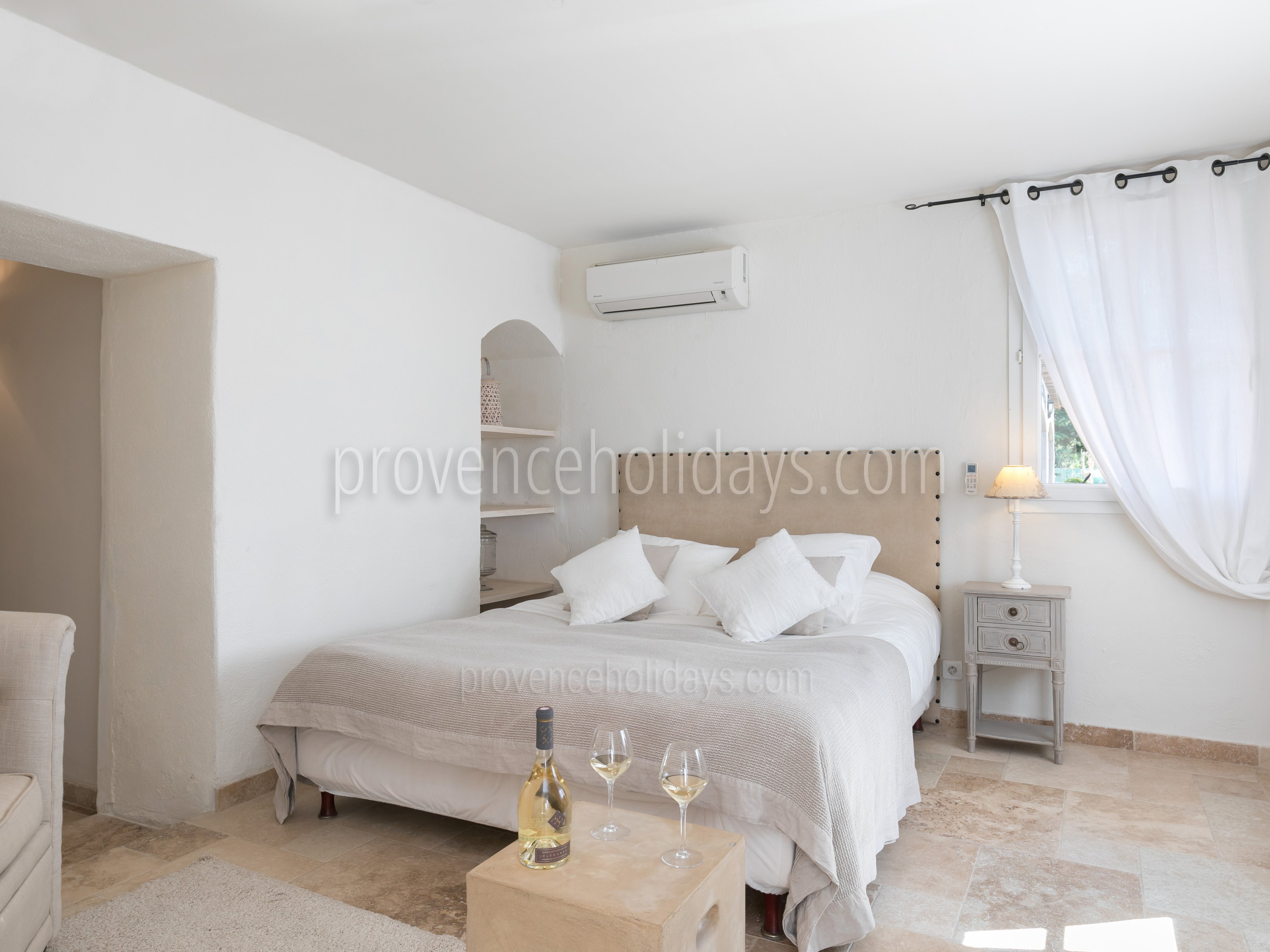 10 - Bastide du Var: Villa: Bedroom