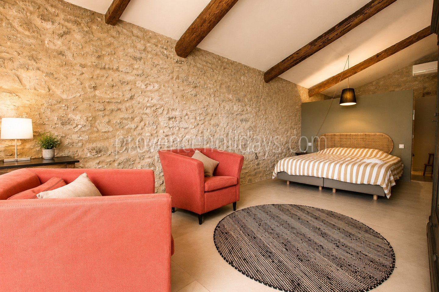 44 - Farmhouse with views of the Luberon: Villa: Bedroom