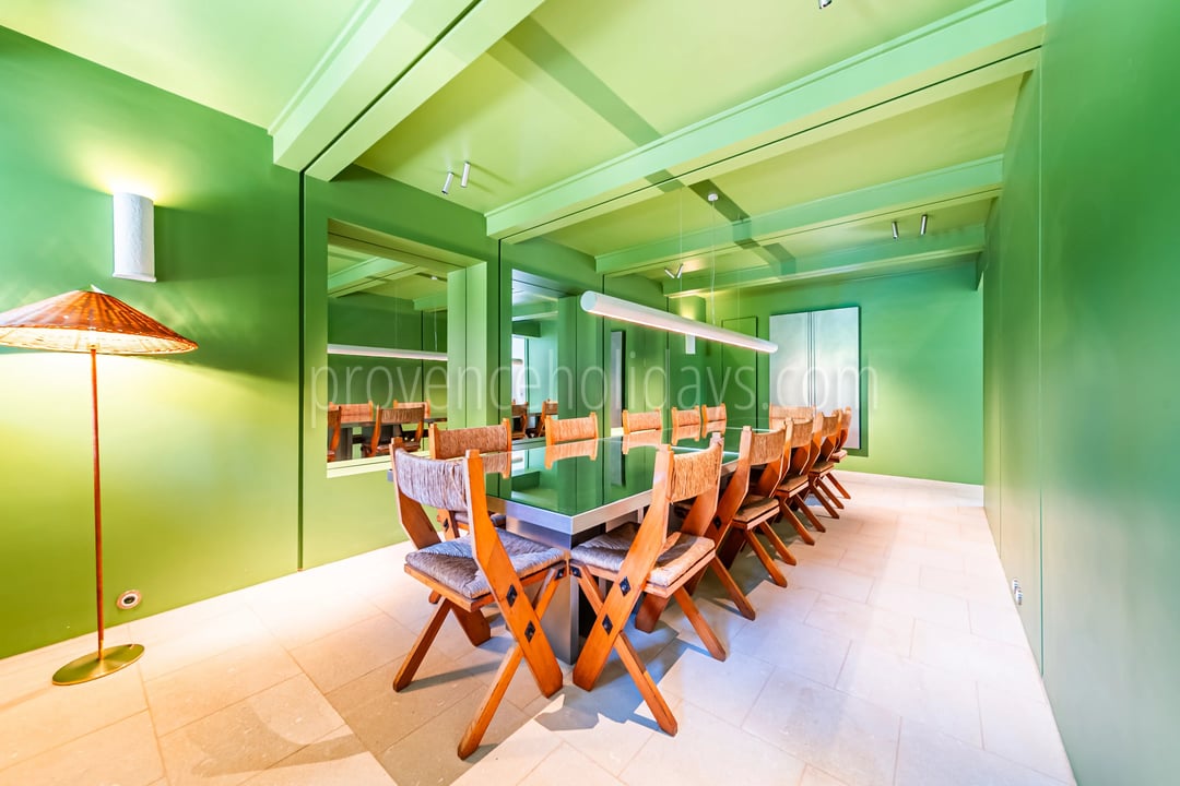12 - Stone Property in Ménerbes: Villa: Interior