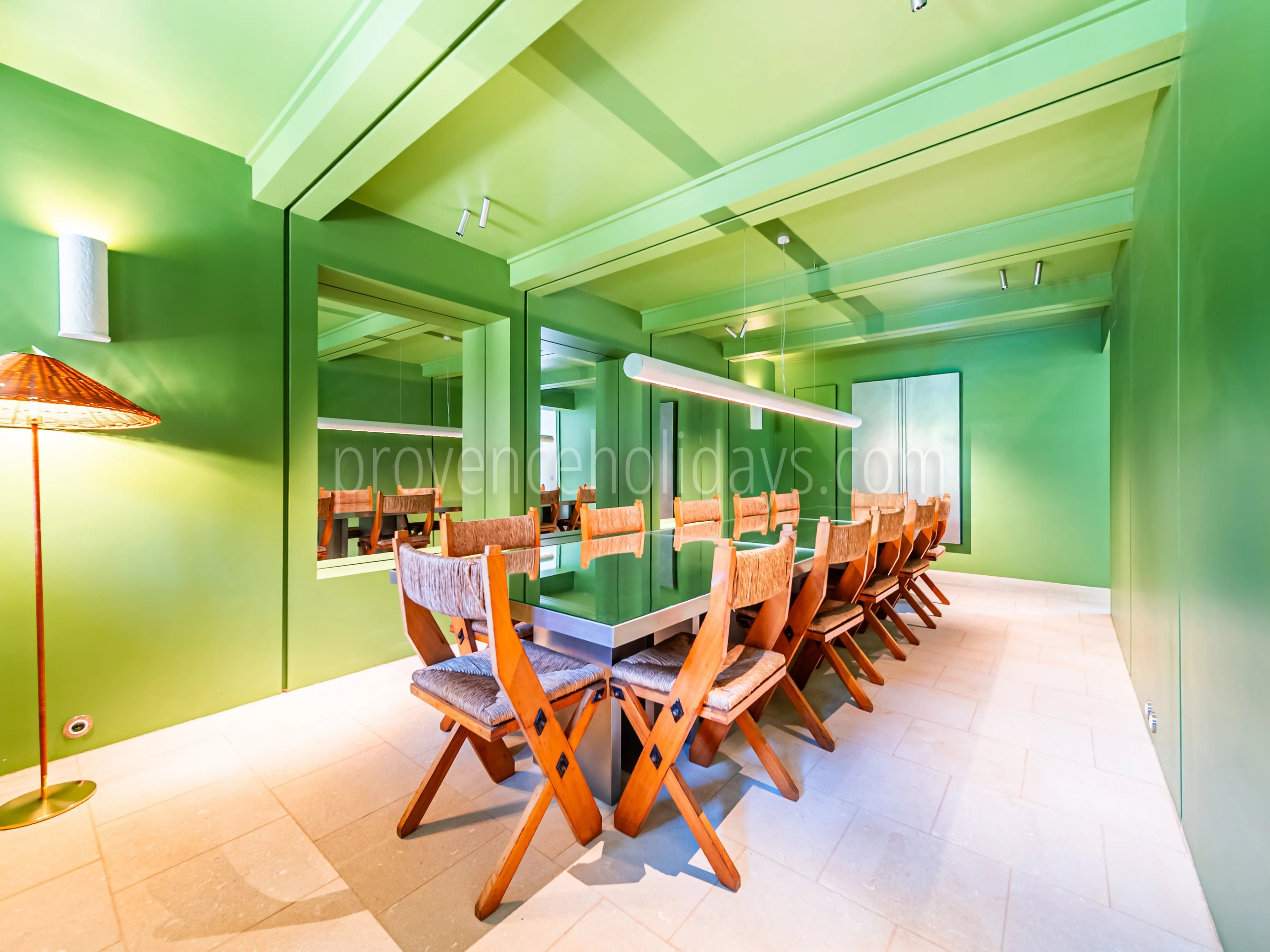 12 - Stone Property in Ménerbes: Villa: Interior