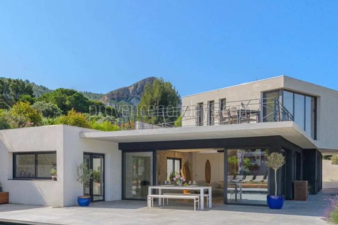 9 - Villas Cassis: Villa: Exterior