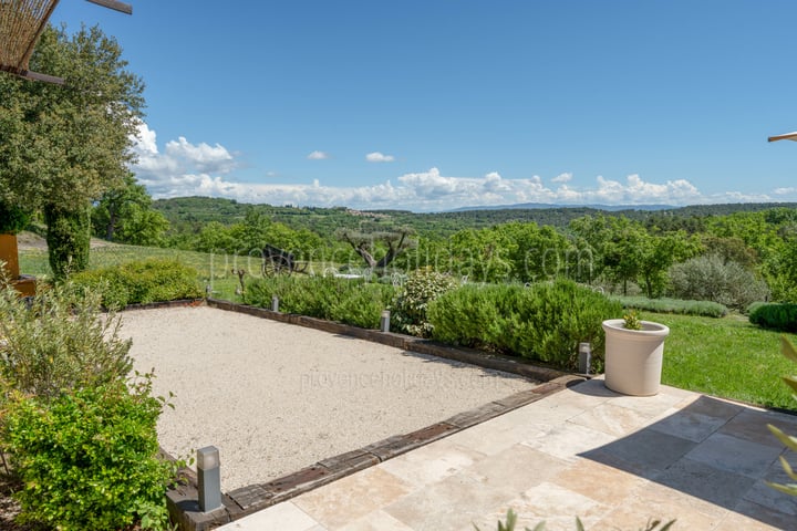 17 - Bastide des Chênes: Villa: Exterior