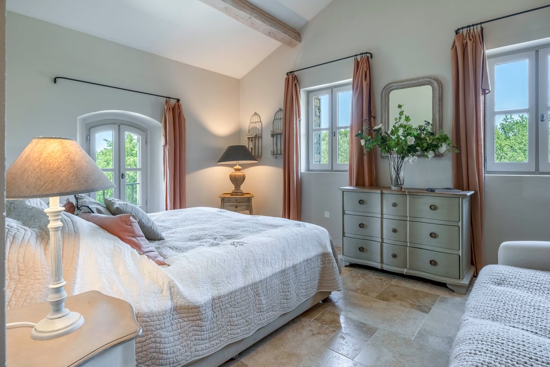 59 - Mas de Saint-Jean: Villa: Bedroom