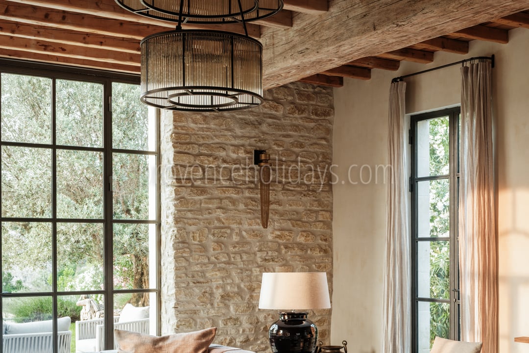 27 - La Bastide de Maussane: Villa: Interior