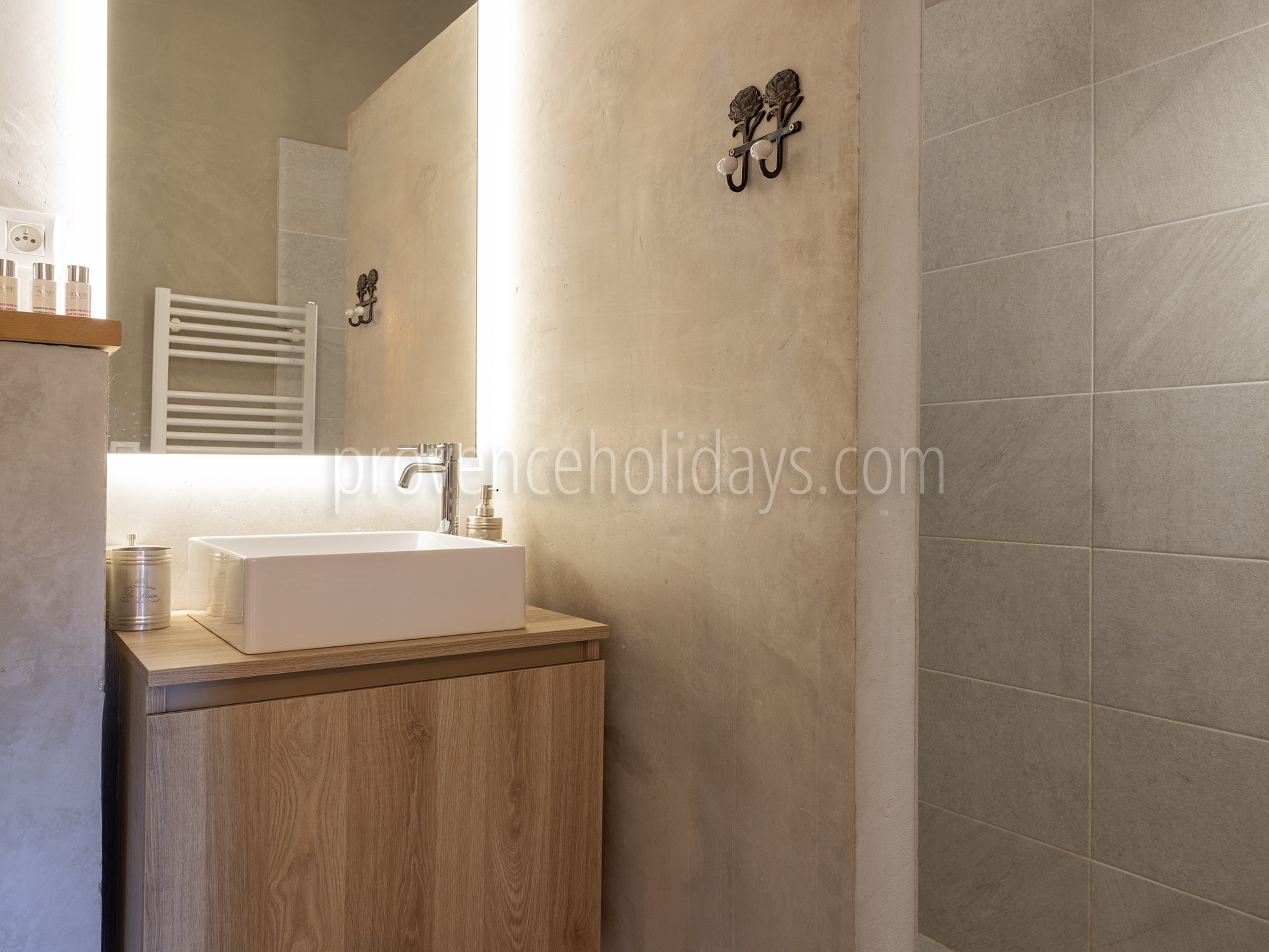 40 - Mas du Carlet: Villa: Bathroom