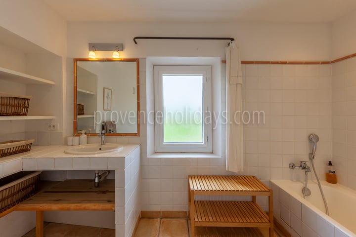 59 - Maison Robion: Villa: Bathroom
