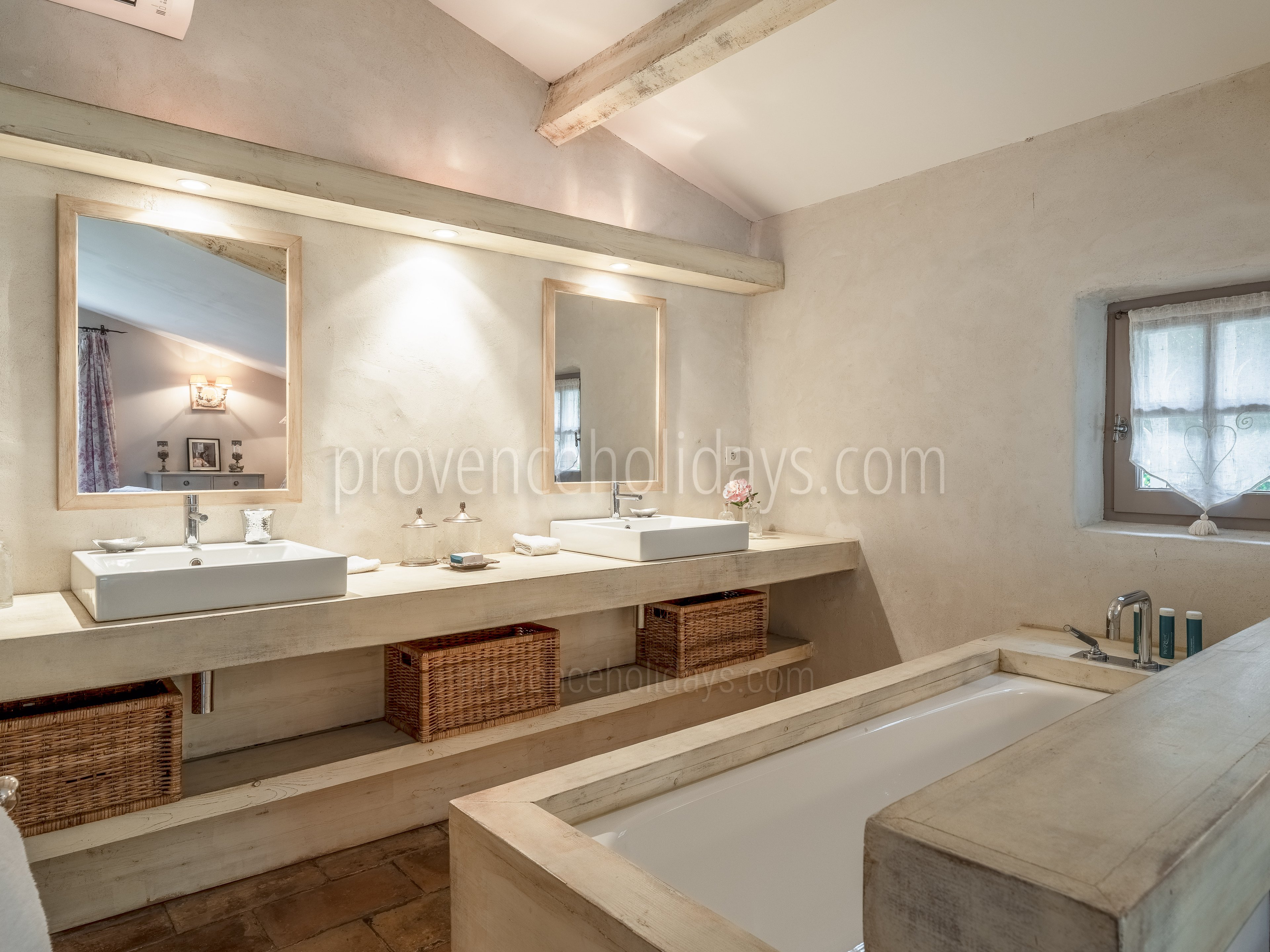 45 - Maison Paradou: Villa: Bathroom